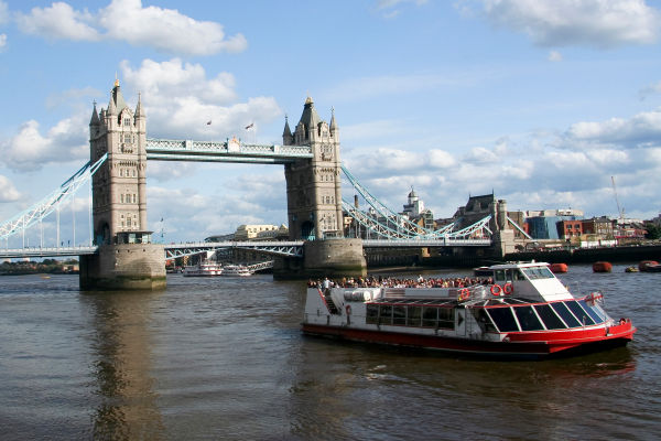 Tower Bridge crossing the Thames River in London, England.